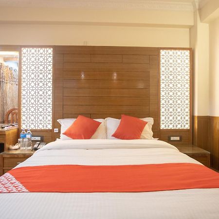 Oyo 304 Hotel Manama Balaju Esterno foto