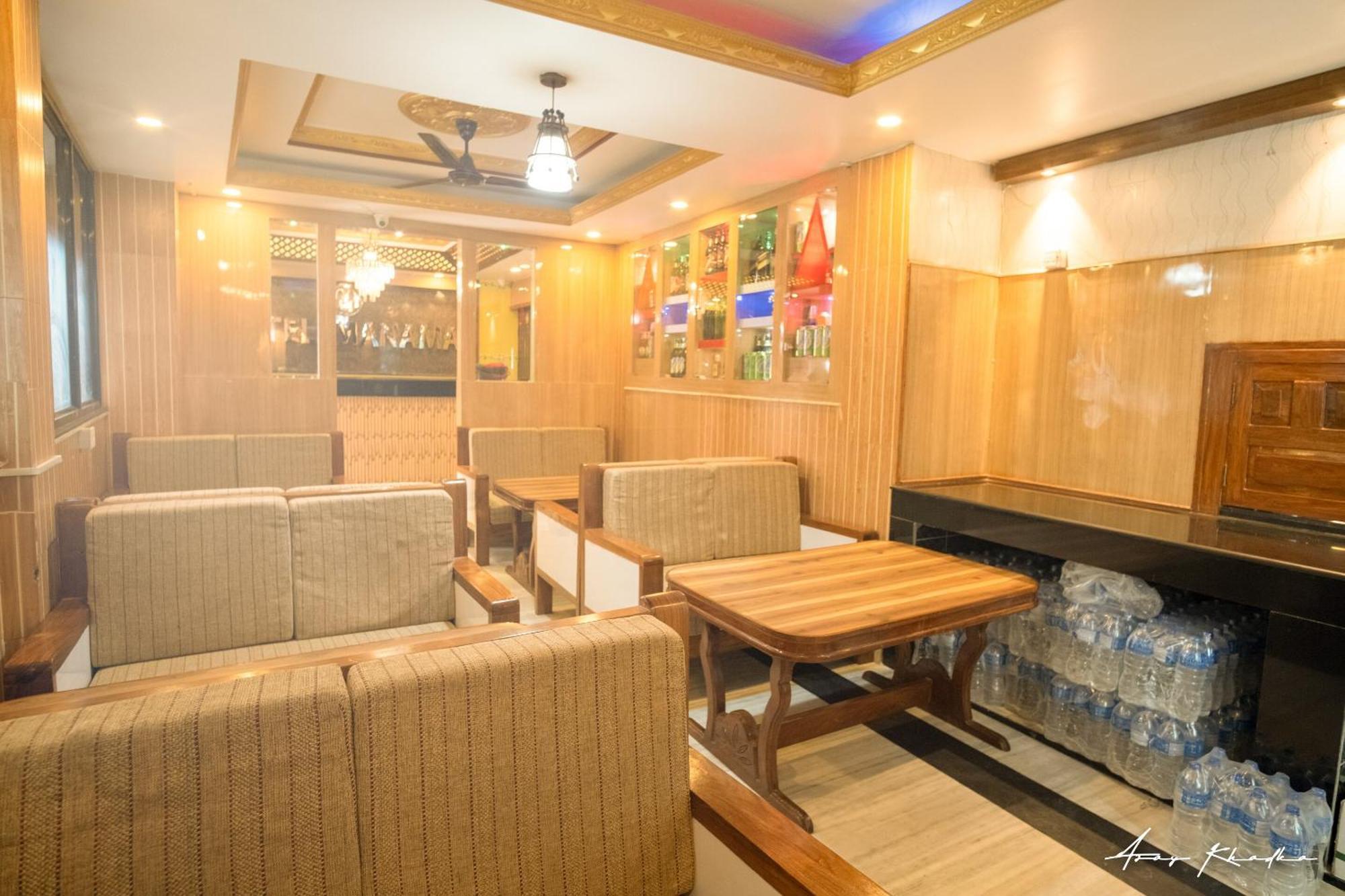 Oyo 304 Hotel Manama Balaju Esterno foto