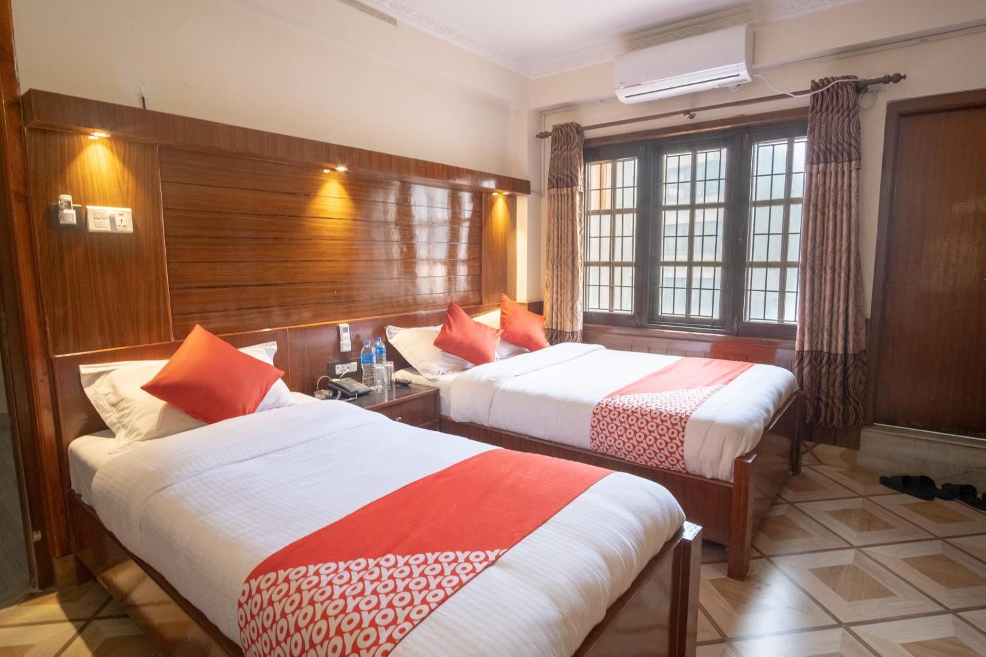 Oyo 304 Hotel Manama Balaju Esterno foto